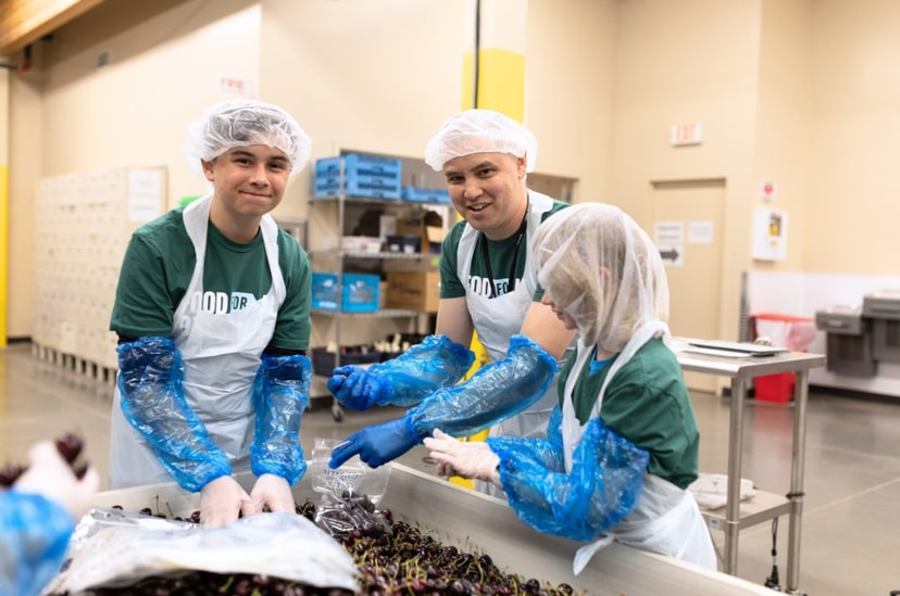 Food Repacking Center Volunteer | Oregon Food Bank